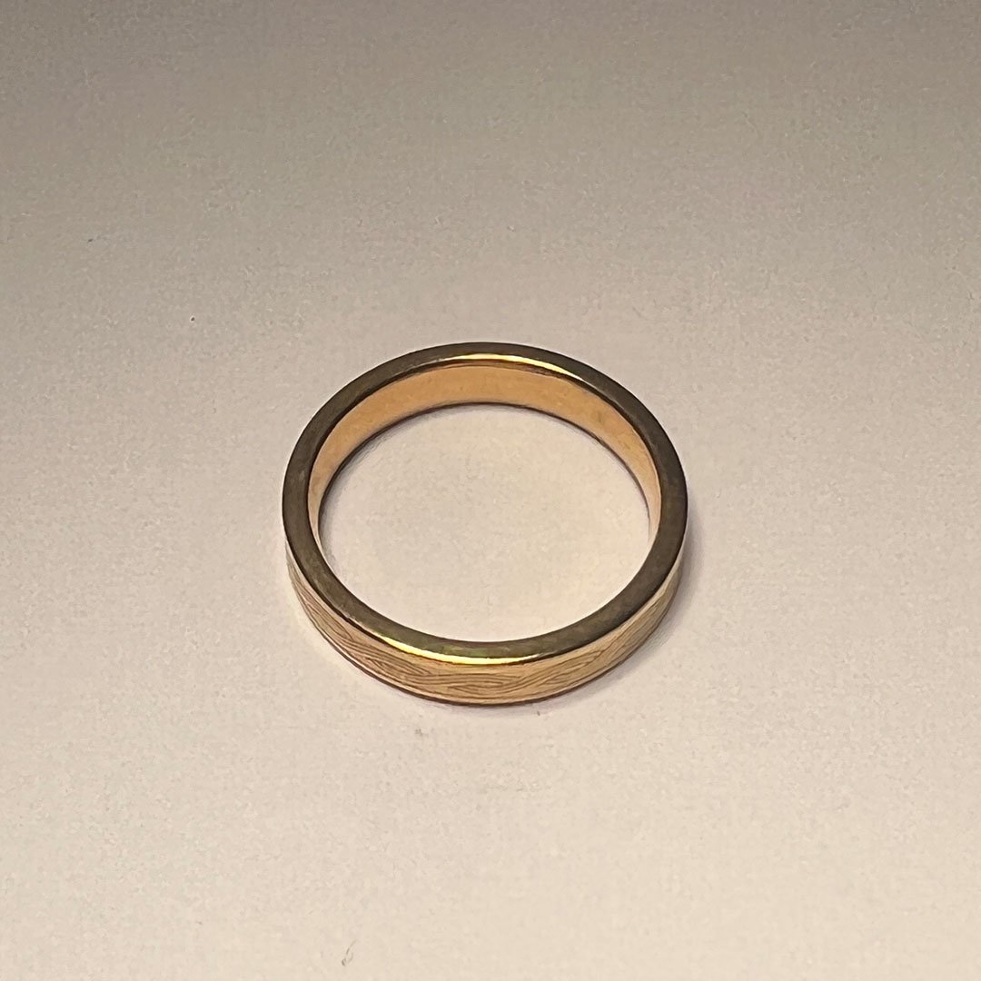 Thin Golden Ring With Wavy Lines | Rafahia